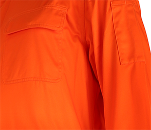 Especially ergonomic cut with few seams