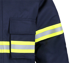 Especially ergonomic cut with few seams