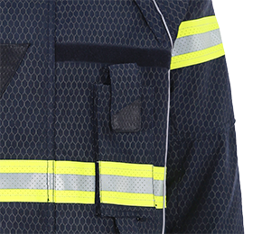 Especially ergonomic cut with few seams