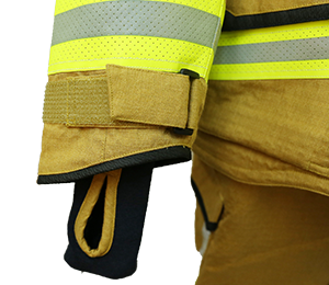 Especially ergonomic cut with few seams