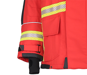 Especially ergonomic cut with few seams