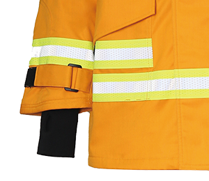 Especially ergonomic cut with few seams